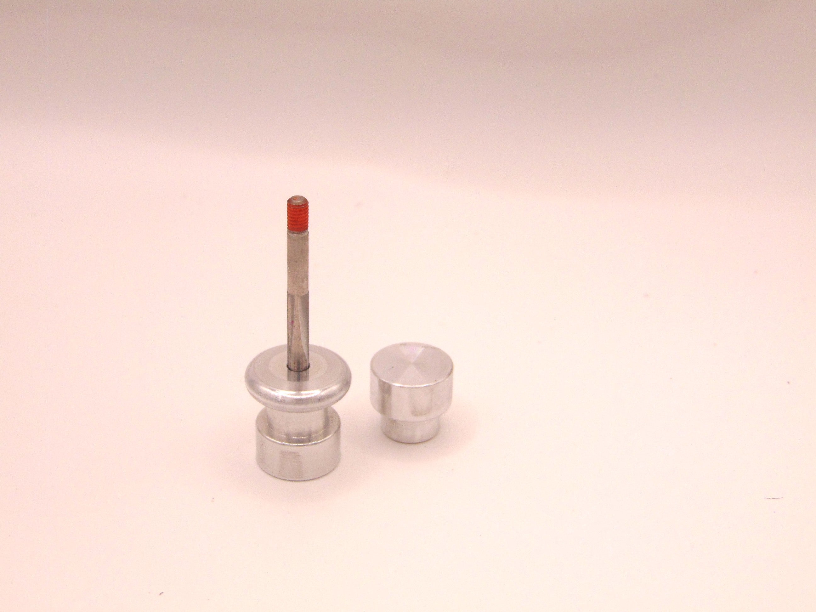 Beaver side roller including guide roller with shaft